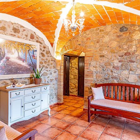 Cal Bisbe, Your Rural Holiday Home Capmany ภายนอก รูปภาพ