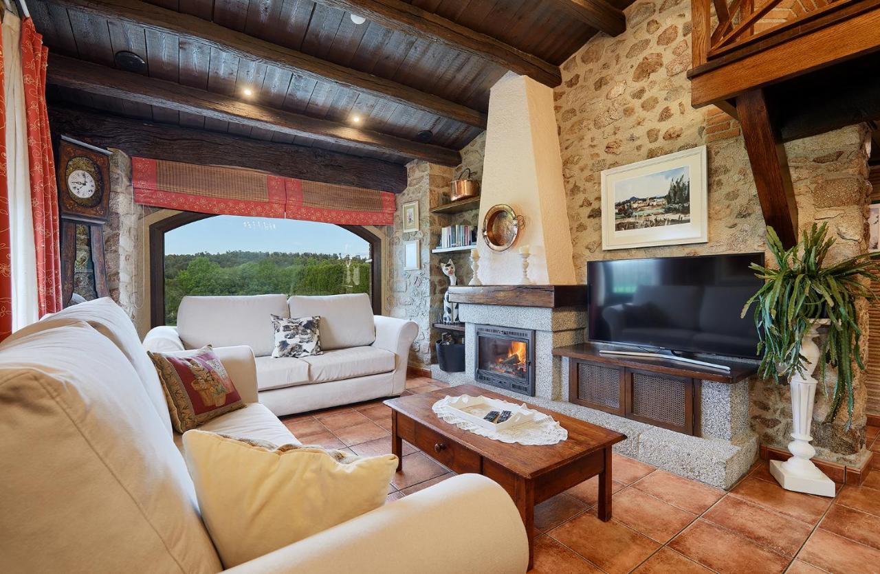 Cal Bisbe, Your Rural Holiday Home Capmany ภายนอก รูปภาพ