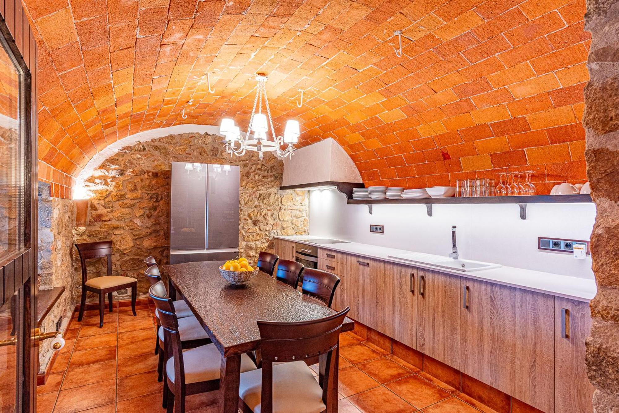 Cal Bisbe, Your Rural Holiday Home Capmany ภายนอก รูปภาพ