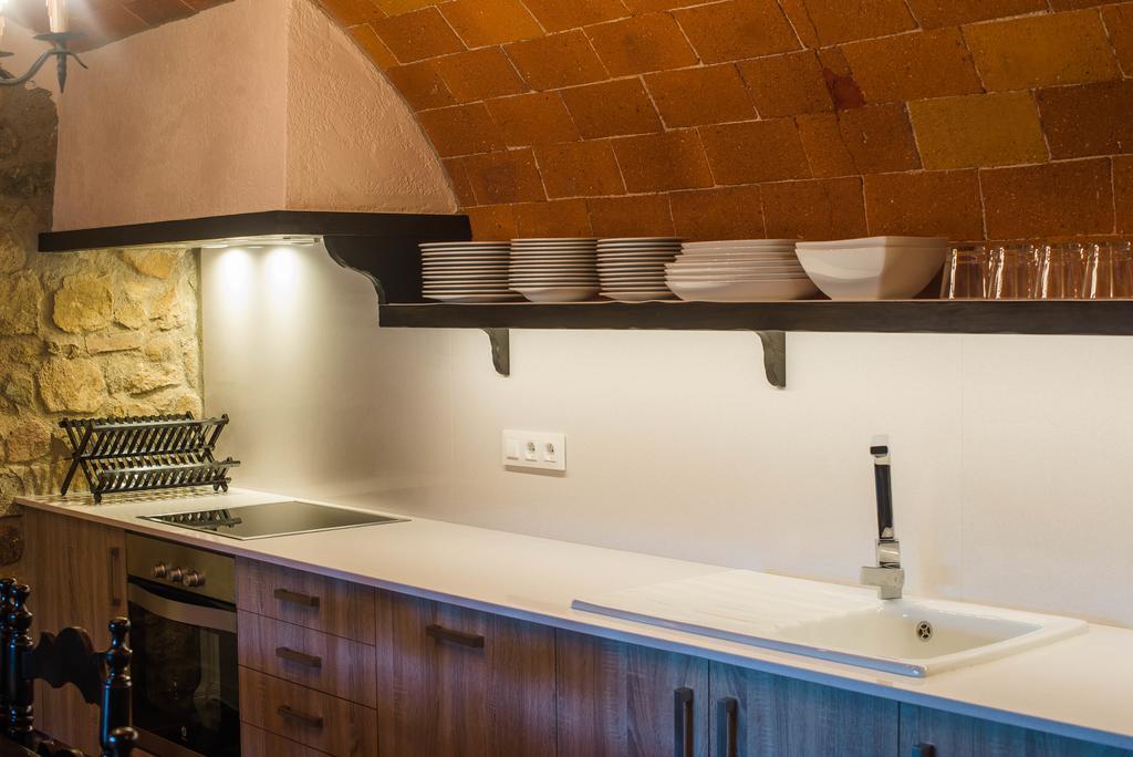 Cal Bisbe, Your Rural Holiday Home Capmany ภายนอก รูปภาพ
