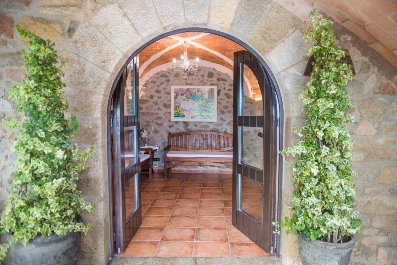 Cal Bisbe, Your Rural Holiday Home Capmany ภายนอก รูปภาพ